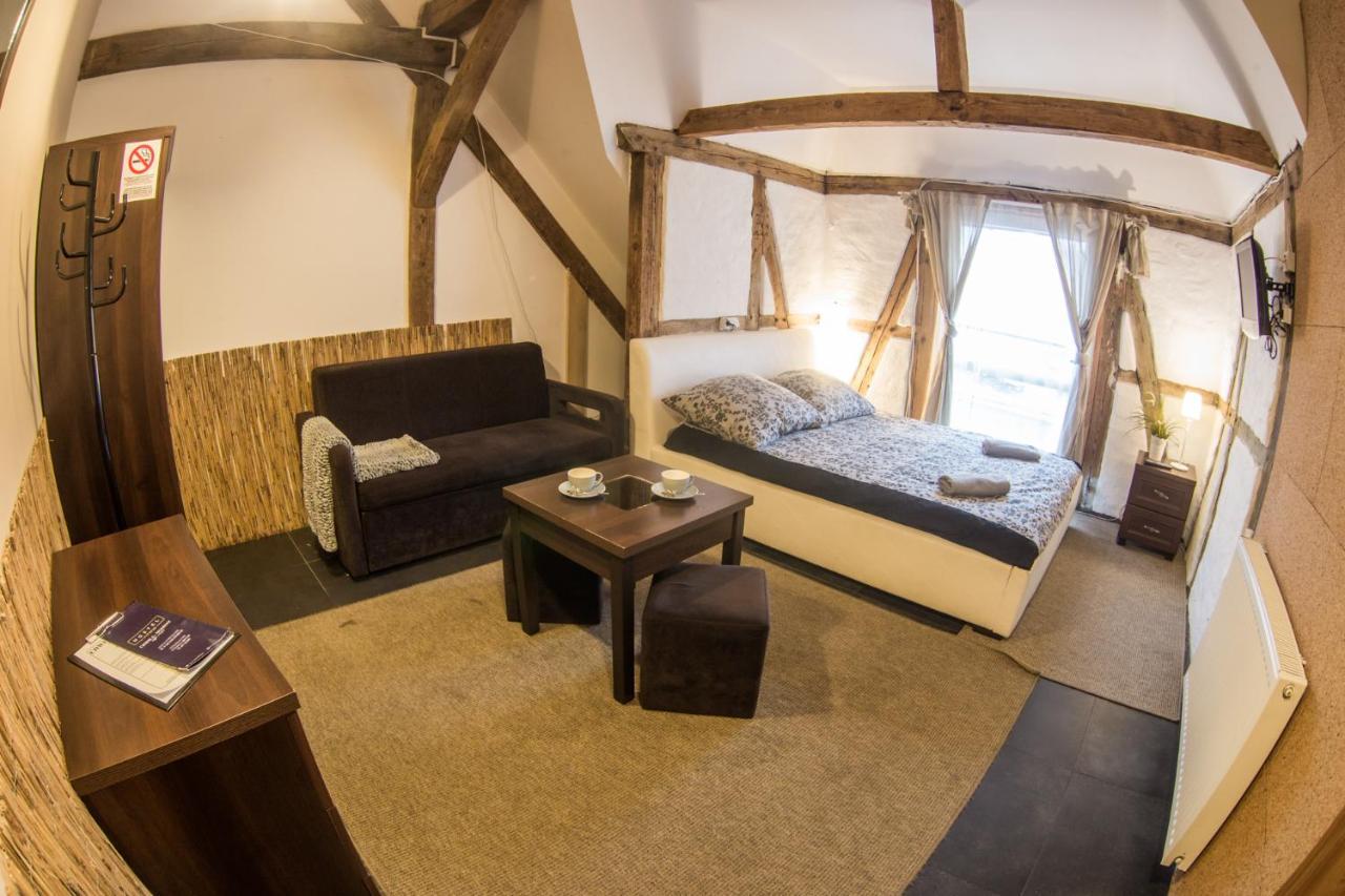 Fitness Hostel - Restauracja, Darmowy Parking I Silownia Wrocław Kültér fotó